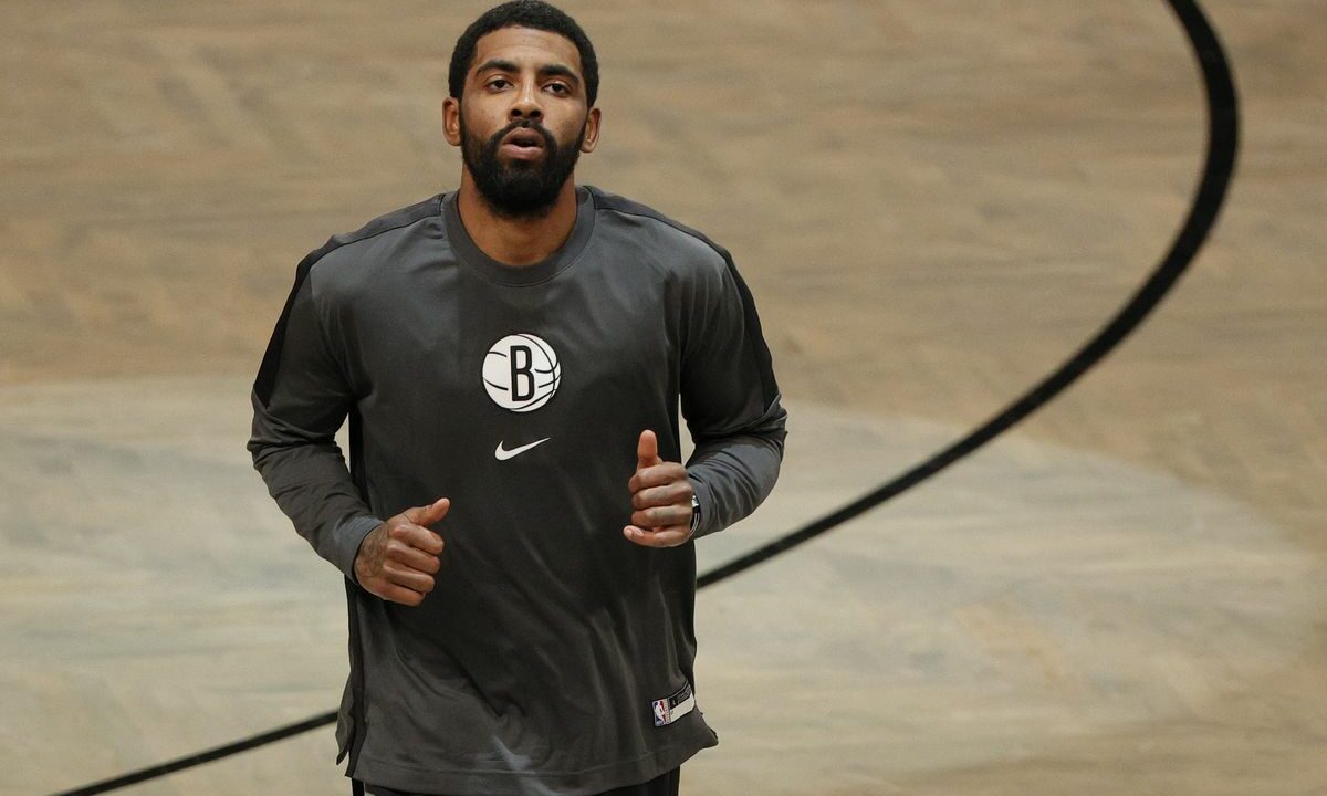 Juega en Linea - Kyrie Irving, ¿presión o retiro? El problema anti-vacuna